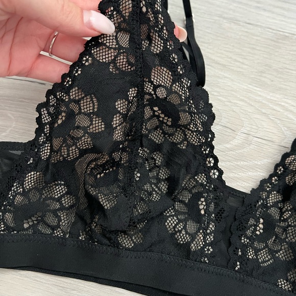 Aerie Mesh / Lace Black Bralettle - Picture 2 of 6